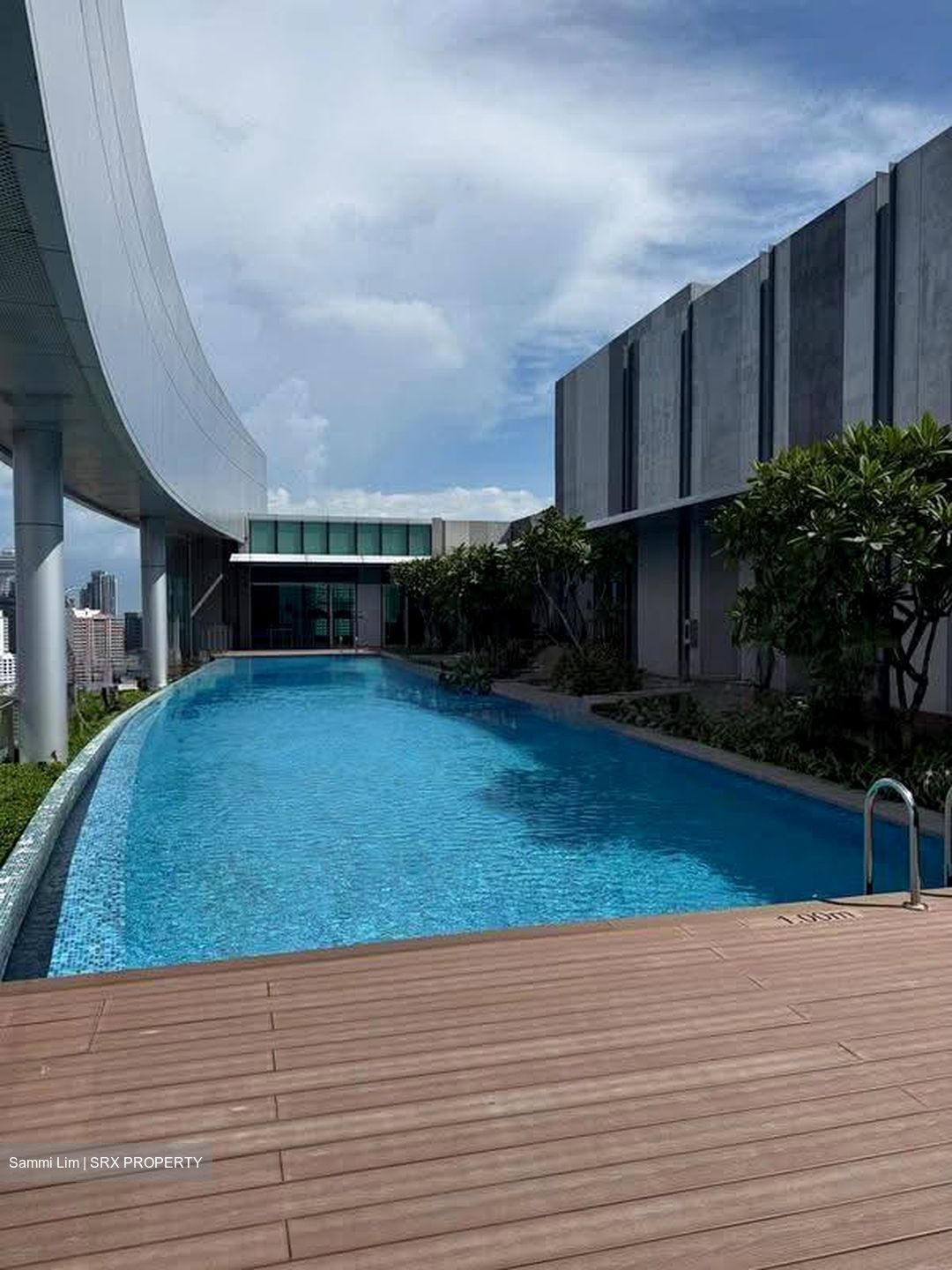 Arc 380 (D8), Office #610991761